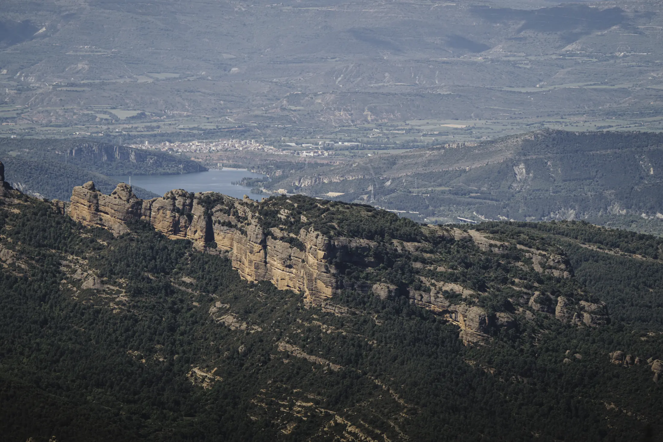 Formaciones rocosas y relieves erosionados de la Reserva de Boumort
