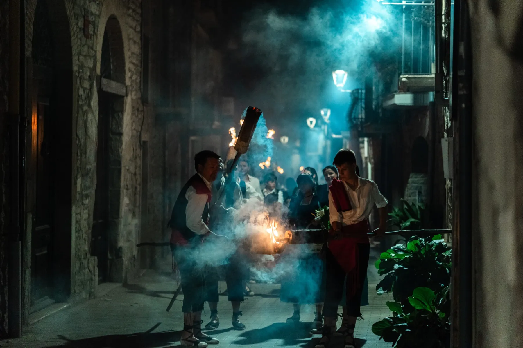 Qué hacer en La Pobla de Segur: celebración tradicional de las Falles del Pirineu con antorchas encendidas por las calles del casco antiguo.